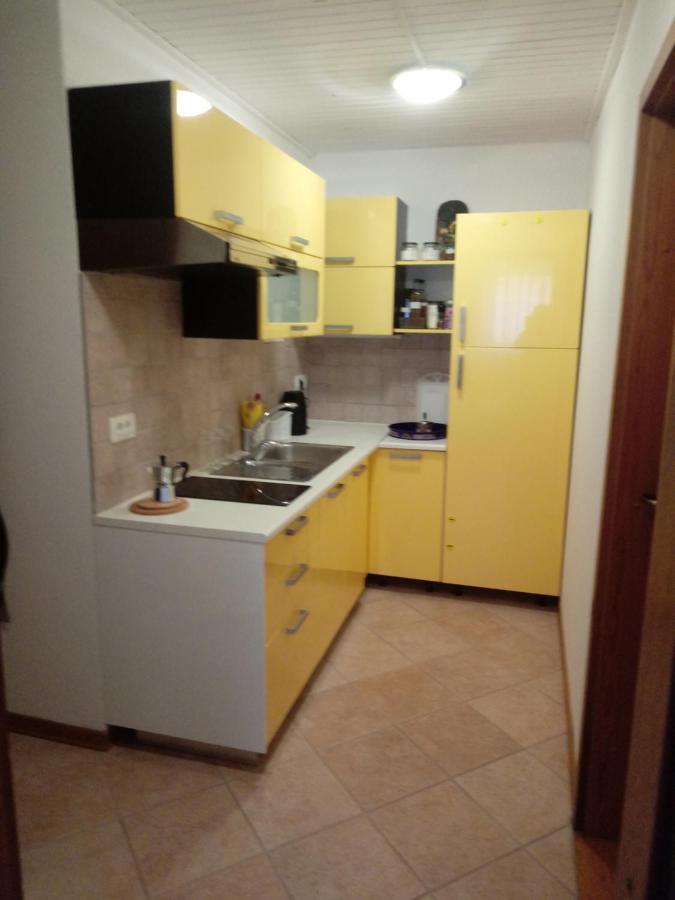 V Klancu Apartment Dekani Luaran gambar