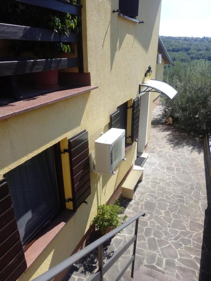 V Klancu Apartment Dekani Luaran gambar