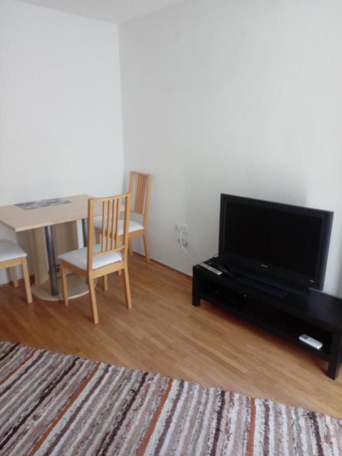 V Klancu Apartment Dekani Luaran gambar